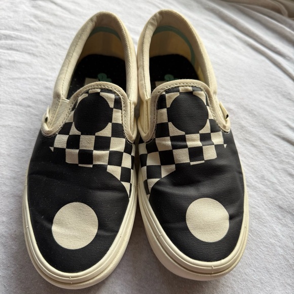 Vans Black & White Yin/Yang Checkered Classic Slip On. - Picture 2 of 6